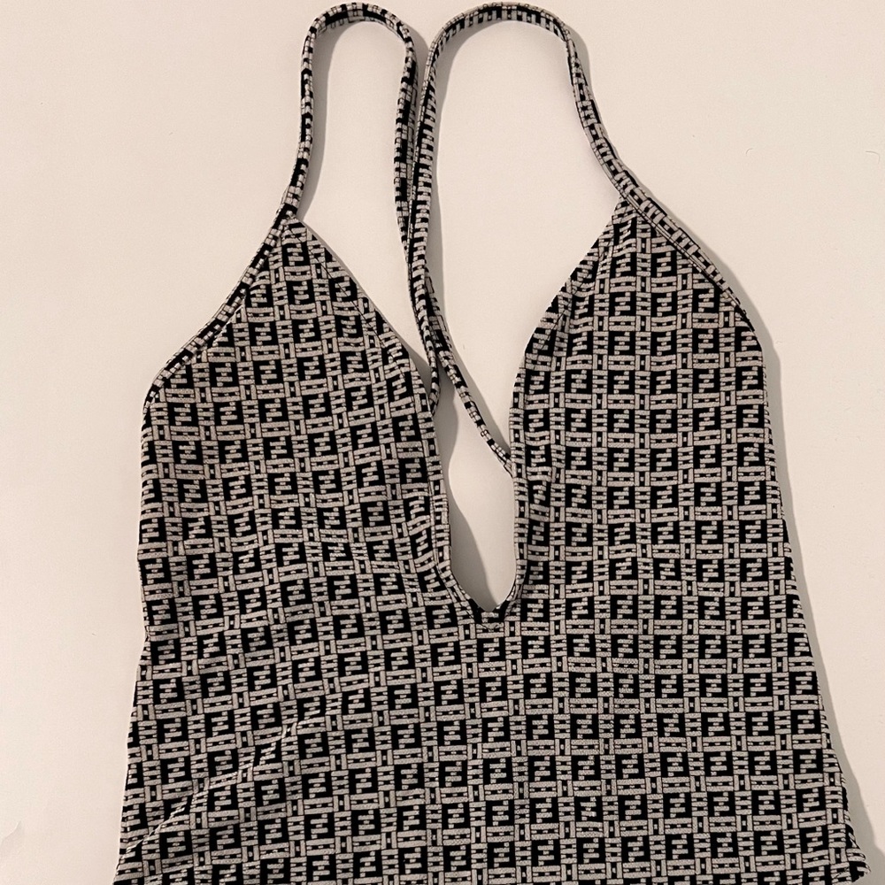 Fendi Logo Jacquard White Black Low V Backless One
Piece Swimsuit IT 42 S-M